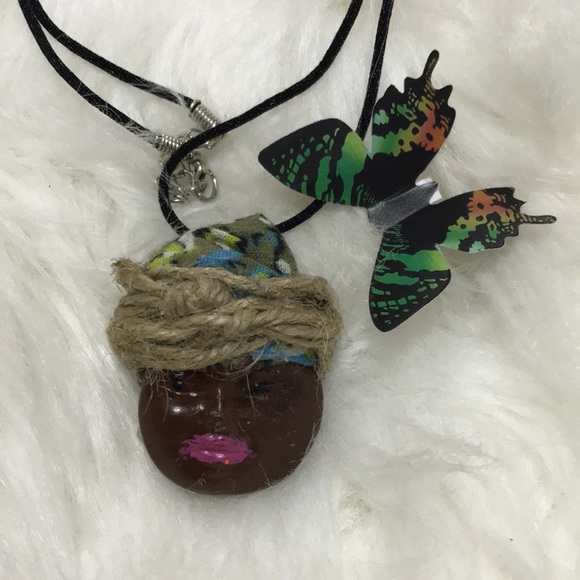 African Handmade Necklace - Picture 7 of 17